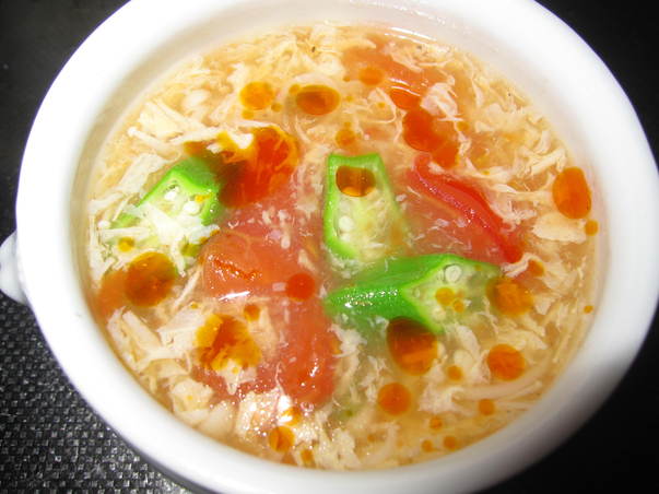 日光旬のレシピ『トマトとオクラの酸辣湯そうめん』